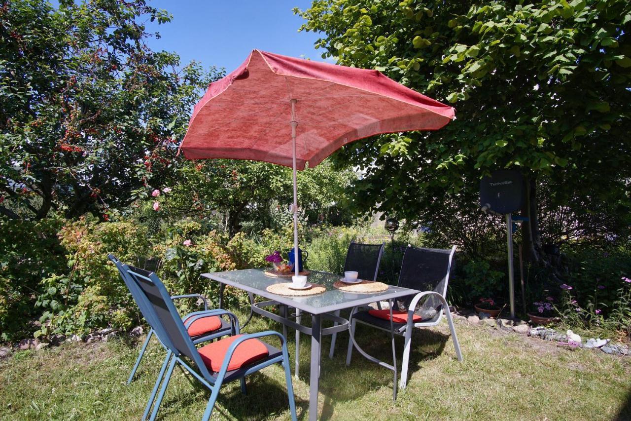 Zentral Aber Ruhig, Terrasse Mit Viel Gruen - Strandnahes Ferienhaus Luki Goehren  Eksteriør bilde